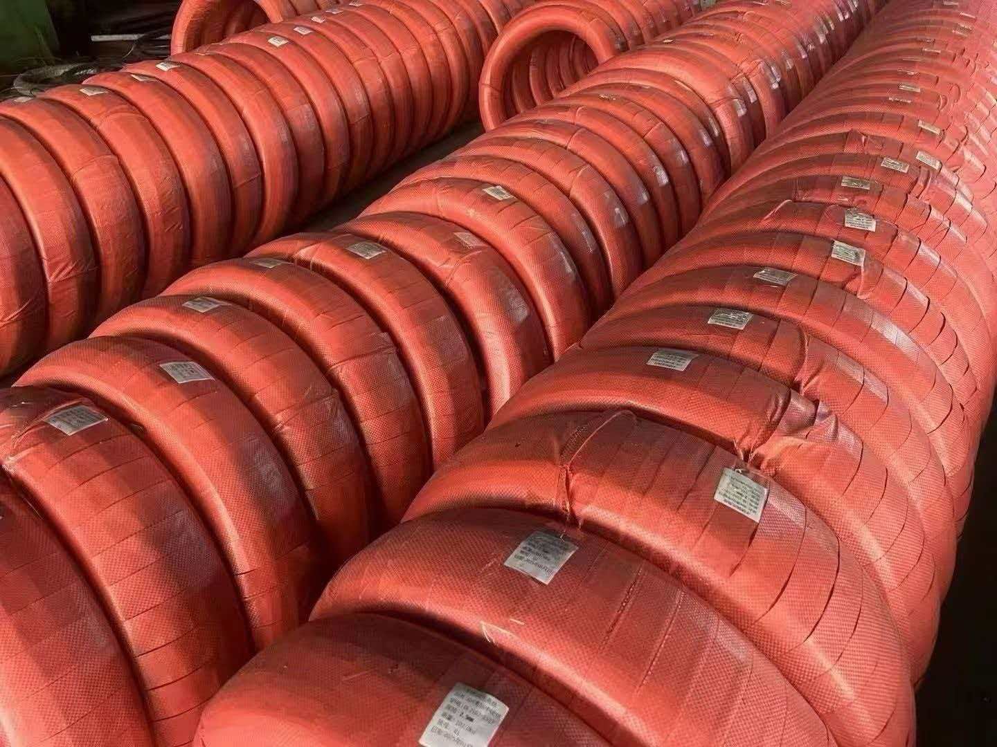 Proper Packaging for Export Well-packaged stainless steel wire coils on fumigation-free plastic pallets