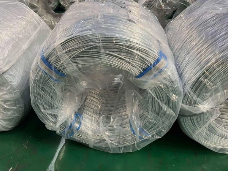galvanized binding wire packaging detail showing triple-layer protection for long distance transport